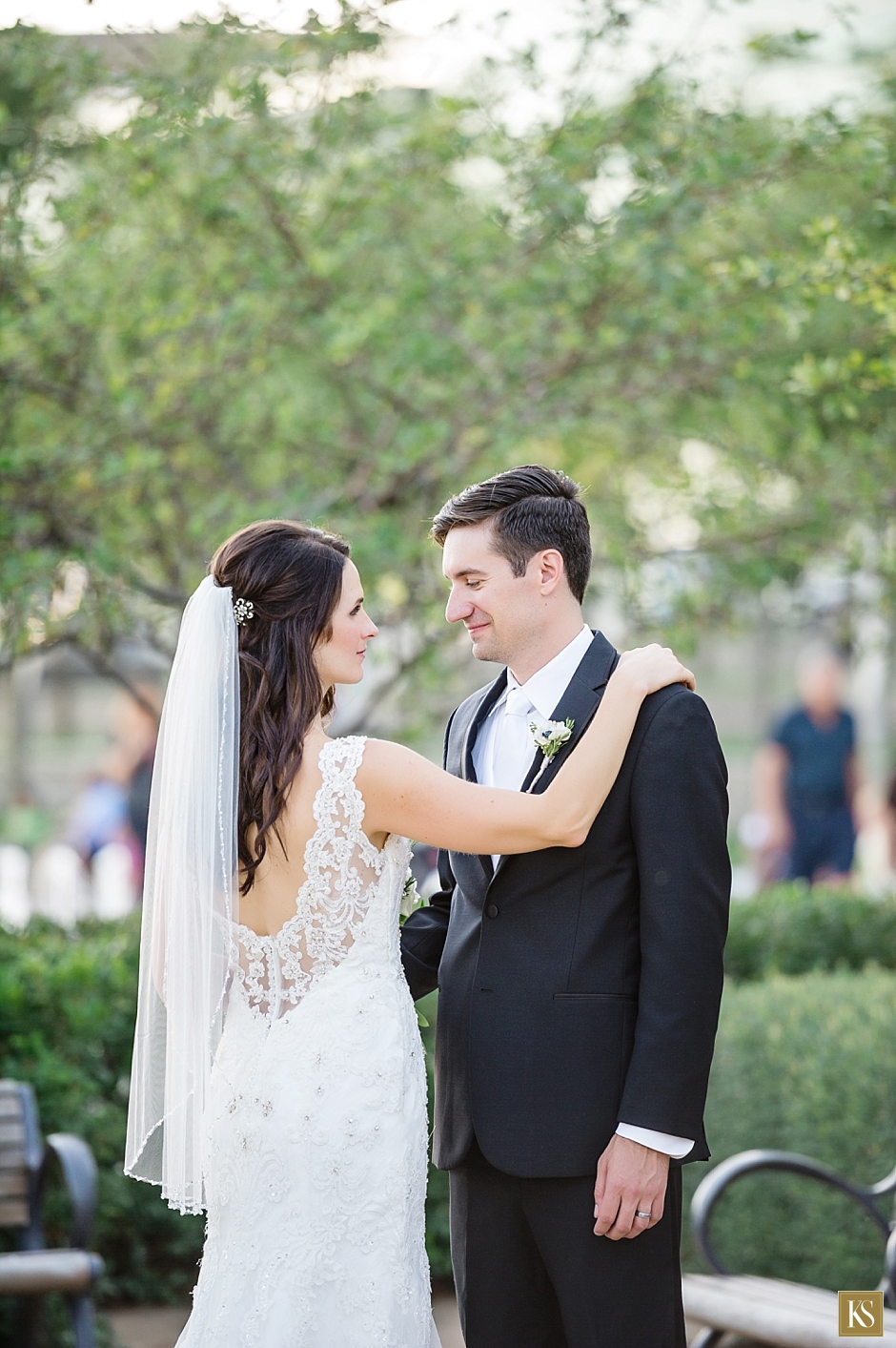 Detroit riverfront wedding pictures, Waterview Loft Detroit Wedding Venues